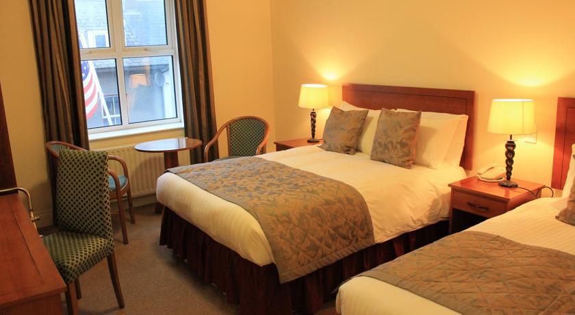 The Clonakilty Hotel Room photo